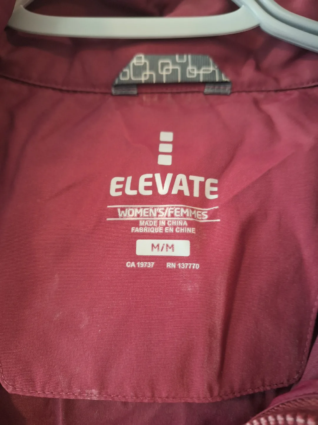 Elevate Women's Jacket - Size M - Burgundy image indicator(4)