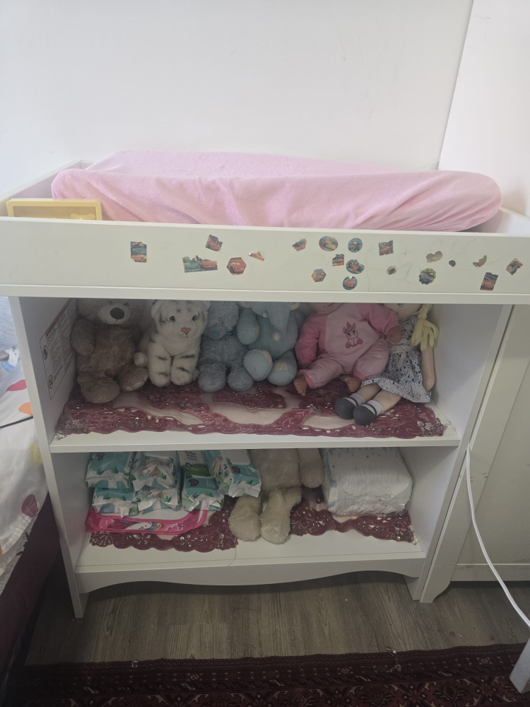 Baby Changing Table with Shelf