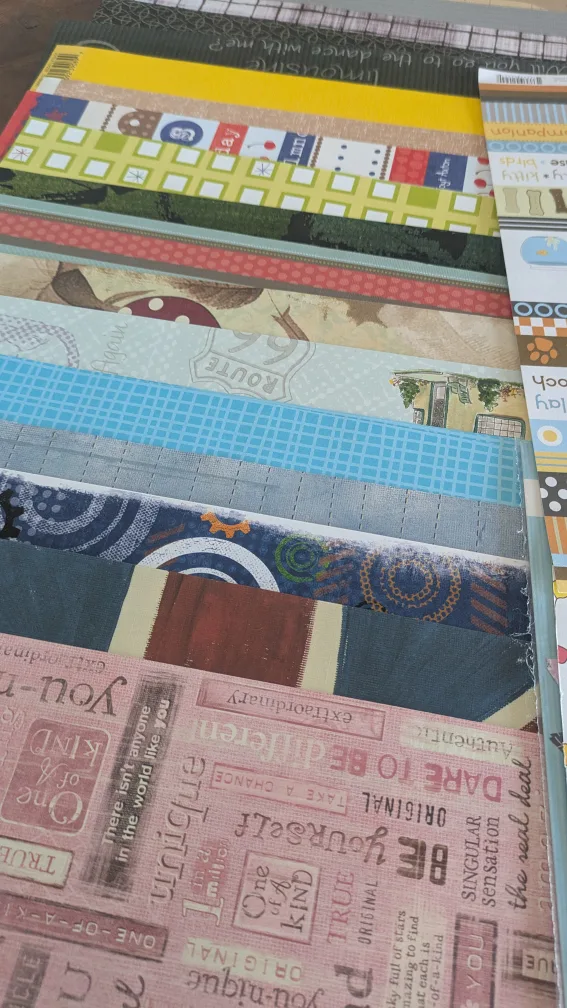 Lot of 25+ 12" scrapbooking paper image indicator(2)