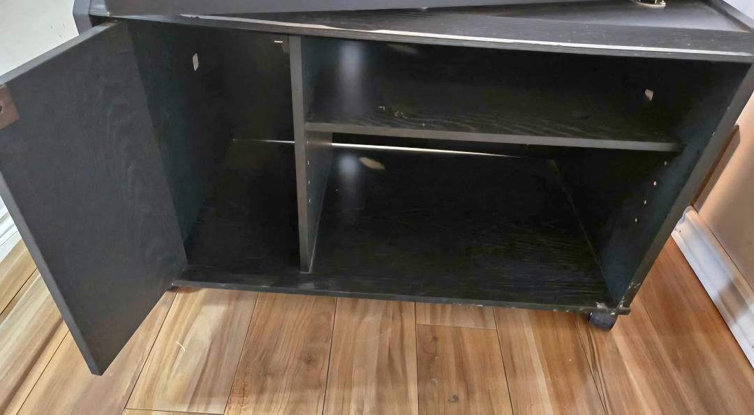 TV stand w/ swivel top on castor wheels - photo 4