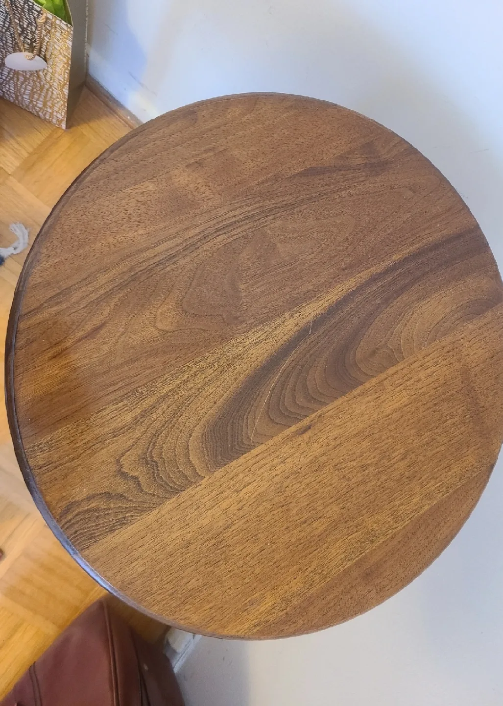 Beautiful Round Wooden Side Table🥕 image indicator(2)