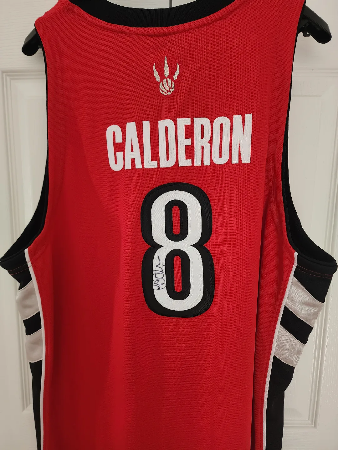 Adidas Raptors Calderon Jersey Size 48 image indicator(3)