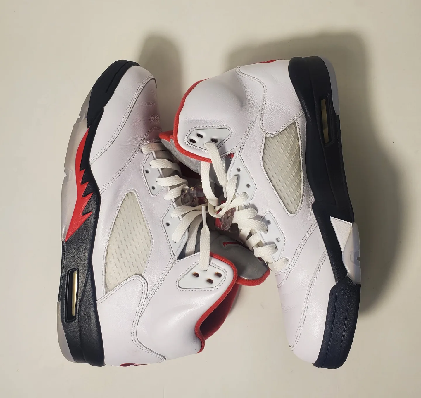 Jordan 5 Retro Fire Red Silver Tongue W/Box DA1911-102 Sz 10 image indicator(8)