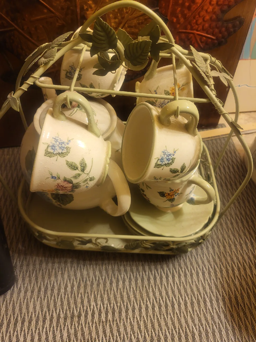 Vintage Floral Tea Set with Stand image indicator(3)