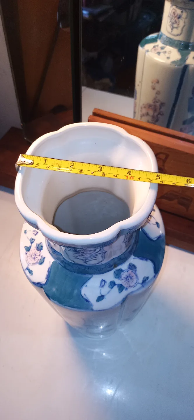 Vintage Decorative Vase image indicator(3)