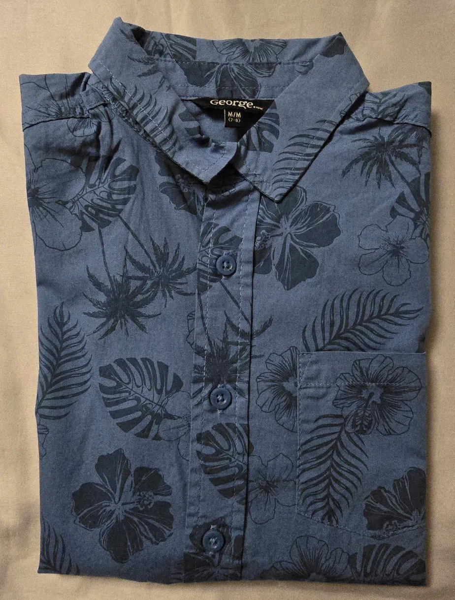 NEW! Boy's Blue Floral Shirt! - Size 7 / 8 image indicator(7)