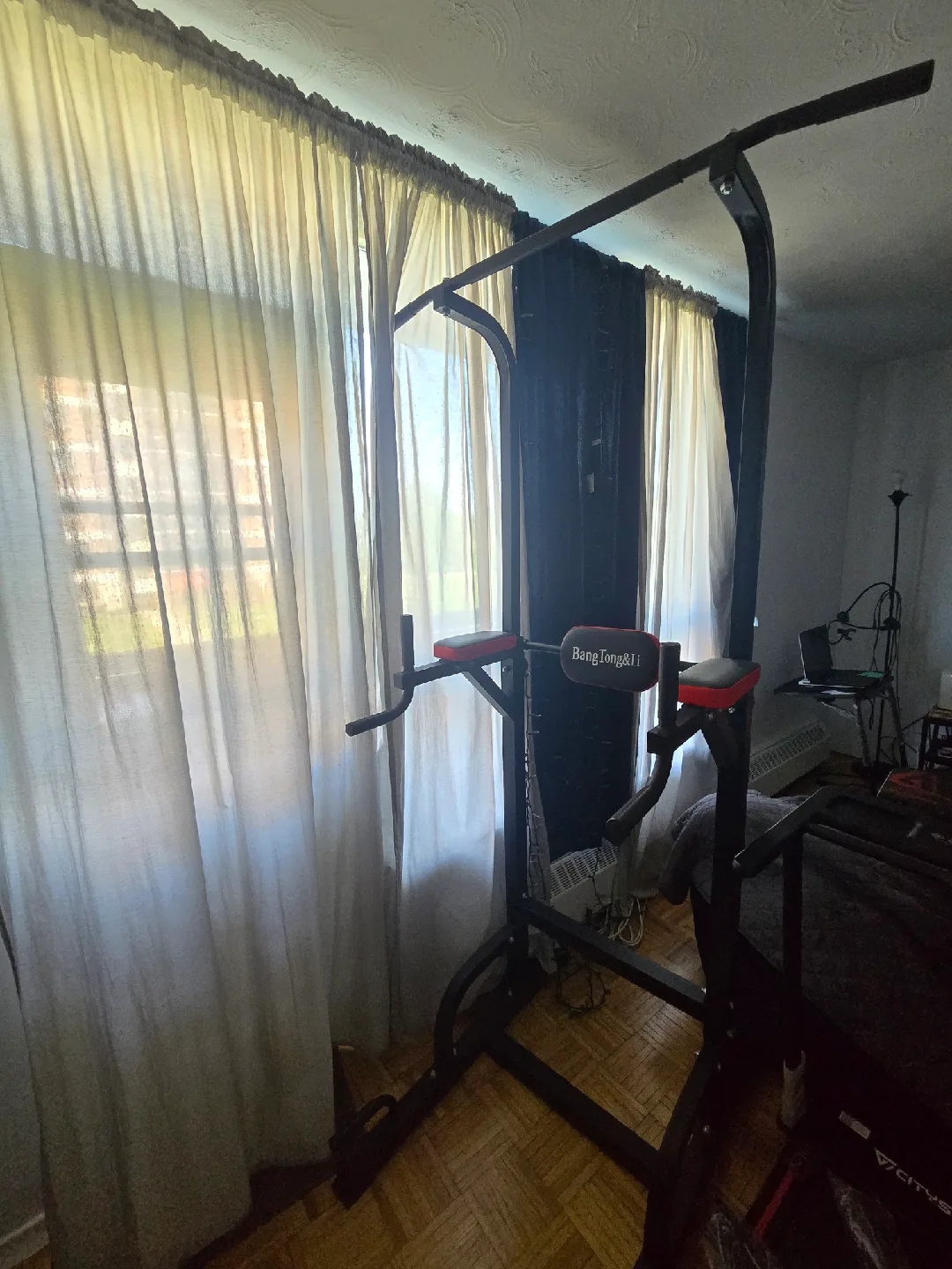 BangTong&Li Pull Up Bar thumbnail