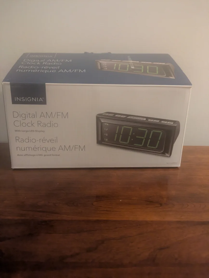 Insignia Digital AM/FM Clock Radio - New in Box! thumbnail