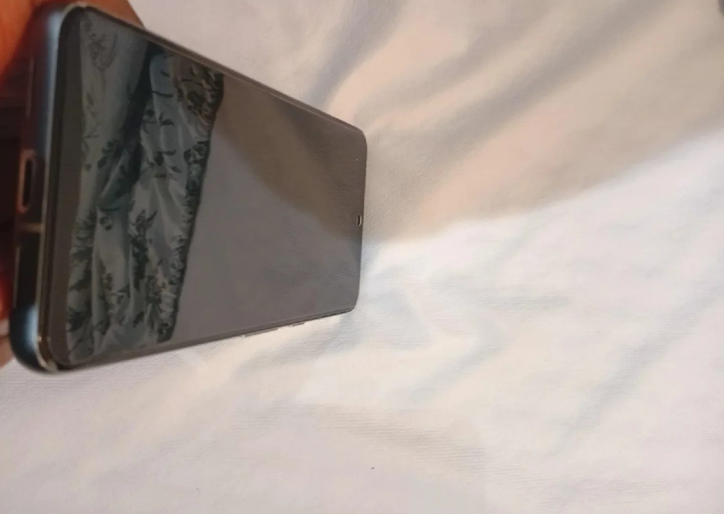 Google Pixel 8 - Obsidian Colour image indicator(3)