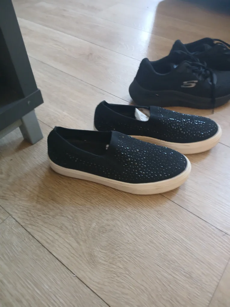 Skechers Slip-On Shoes - Size 8 thumbnail