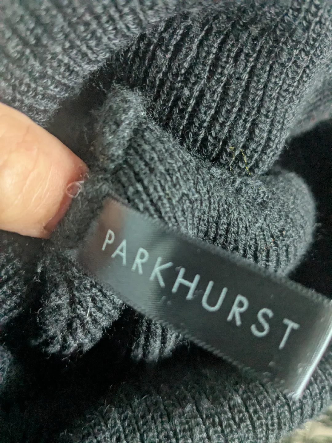 Parkhurst Black Knit Merino Beanie image indicator(3)