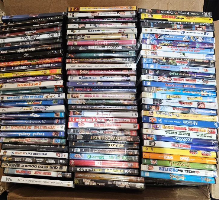 Huge DVD Movie Collection+Sony DvD's Player thumbnail