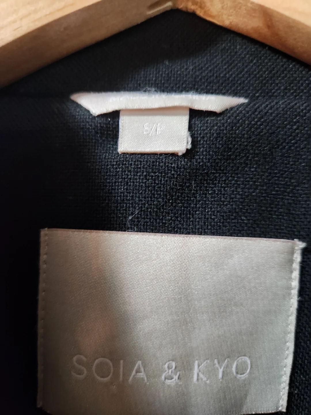 Soia & Kyo Black Sleeveless Vest - Size S/P image indicator(3)