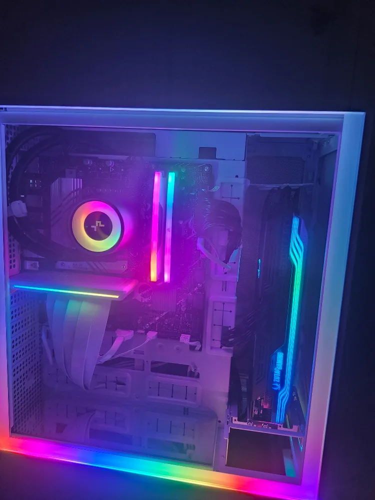 Gaming PC, RTX 3070 Ti, Core i5 14400F, Brand New! image indicator(3)