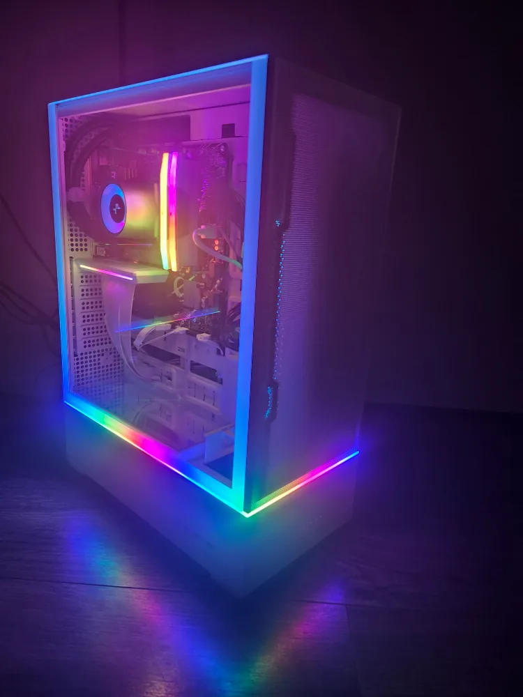 Gaming PC, RTX 3070 Ti, Core i5 14400F, Brand New! image indicator(4)