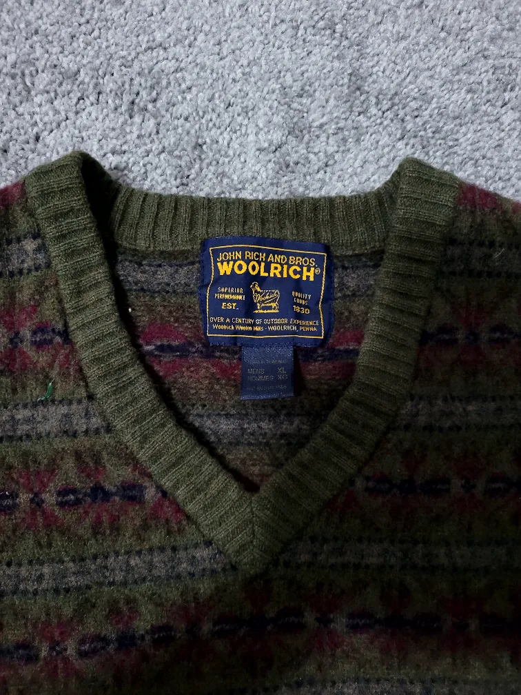 Woolrich V-Neck Sweater, Men's XL image indicator(2)