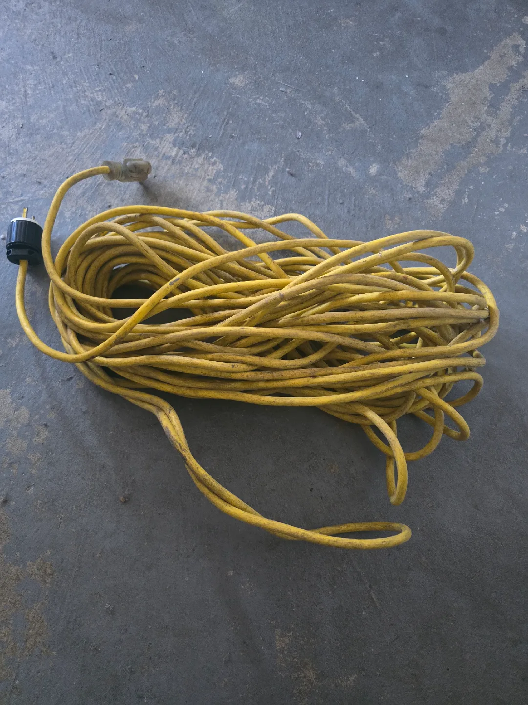 Yellow Extension Cord 100ft