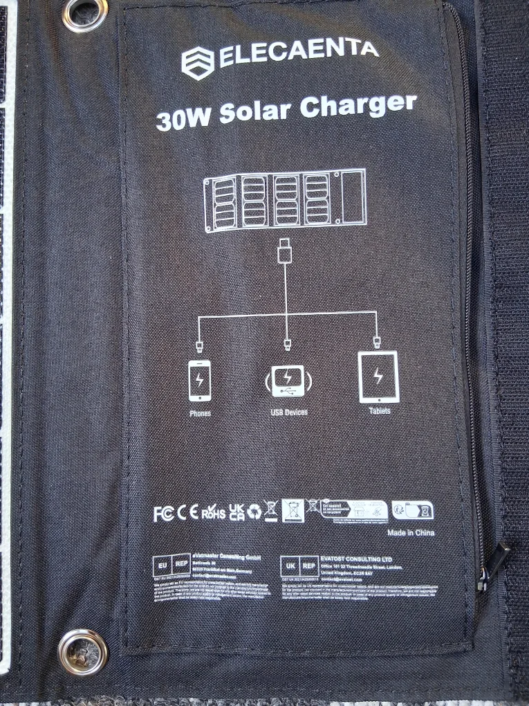 ELECAENTA 30W Portable Solar Panel Charger image indicator(2)