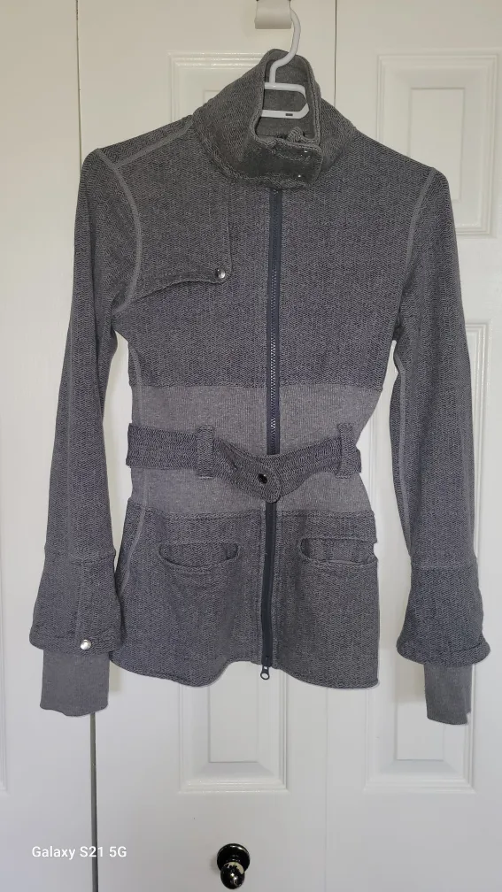 Lululemon Activewear Jacket size 4 image indicator(4)