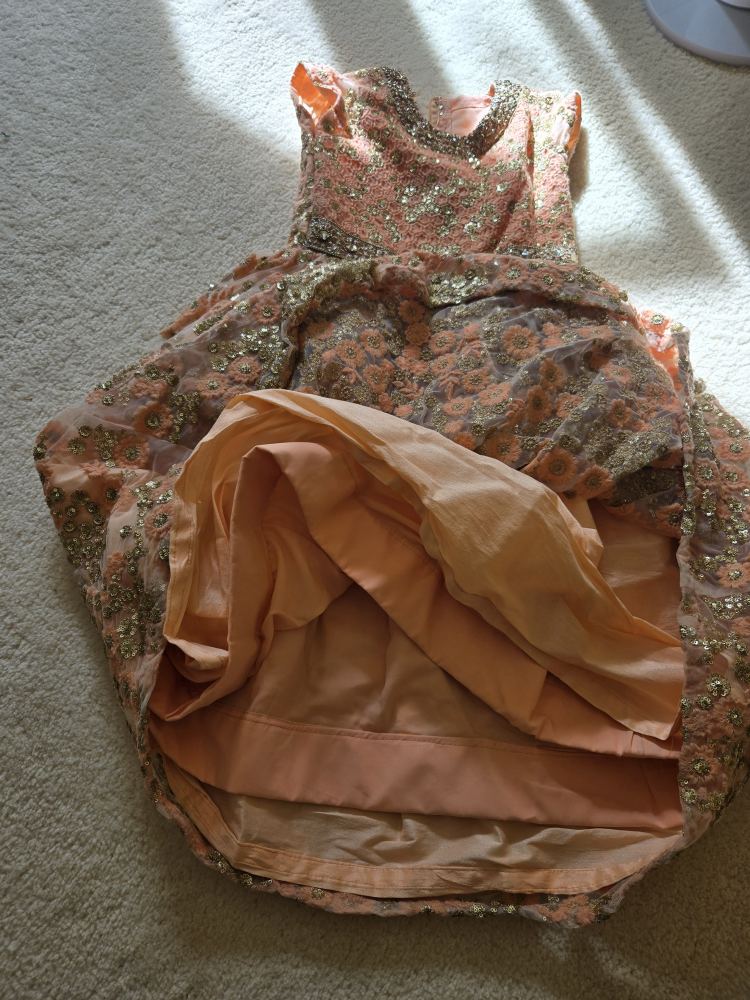 Embroidered Peach Dress (7 to 8 years old) - photo 3