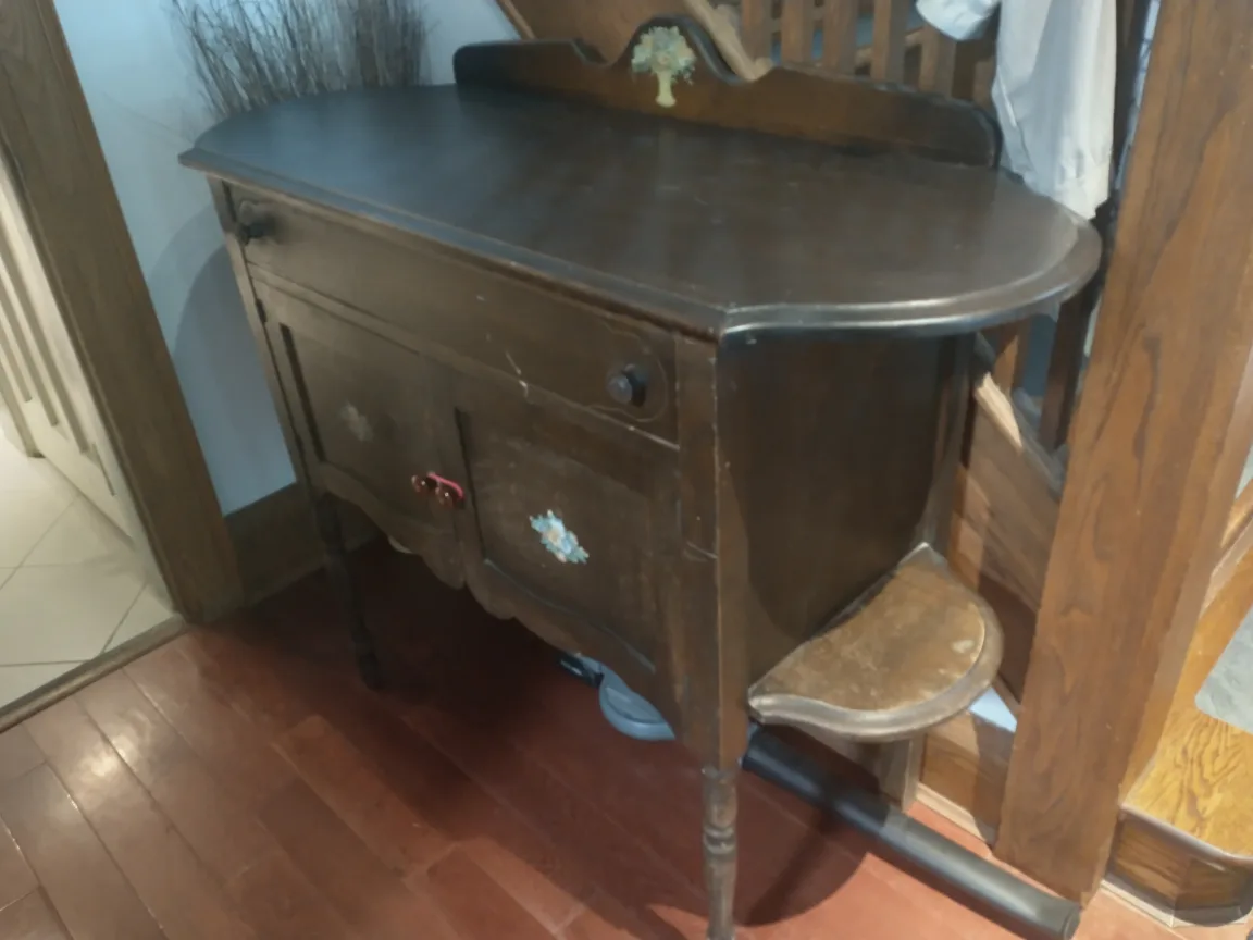 Vintage real wood cabinet with hand painted flowers image indicator(2)