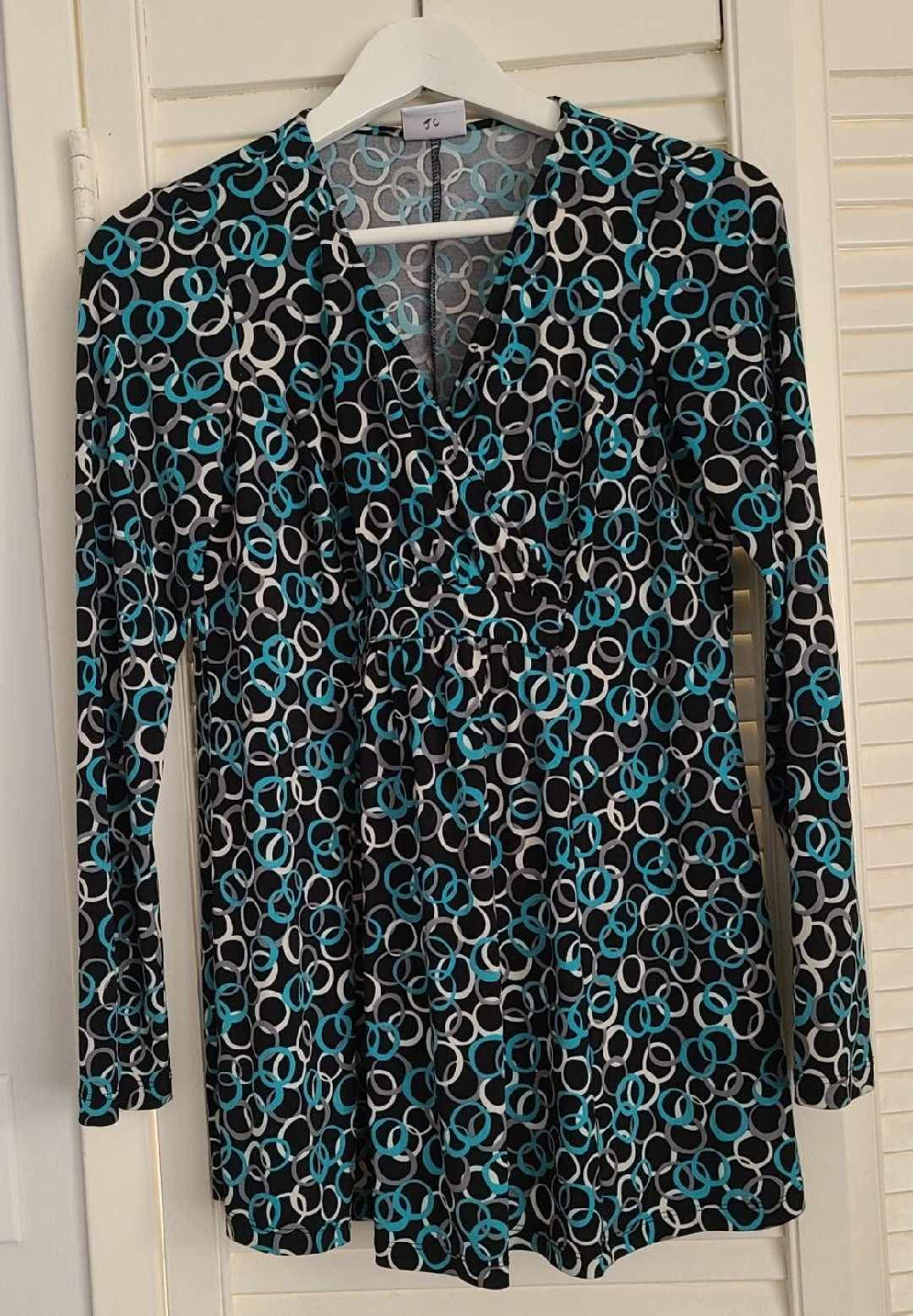 Patterned Long Sleeve Blouse size large