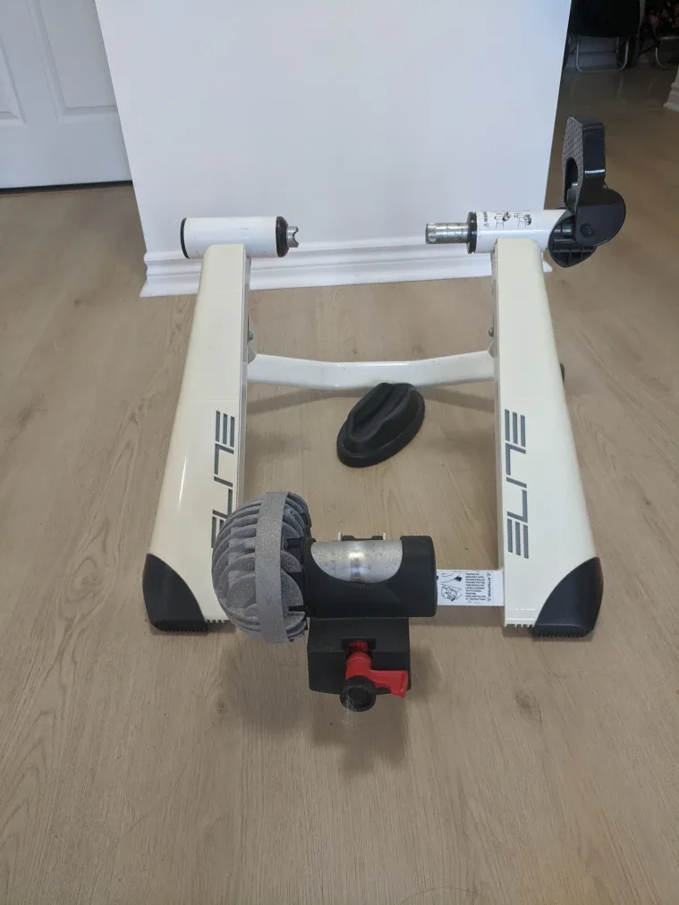 Elite Turno Fluid Direct Drive Trainer image indicator(2)