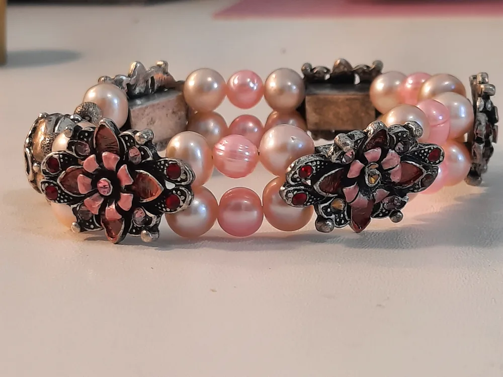 real pearl and Floral Bracelet thumbnail