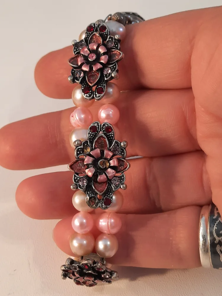 real pearl and Floral Bracelet image indicator(6)