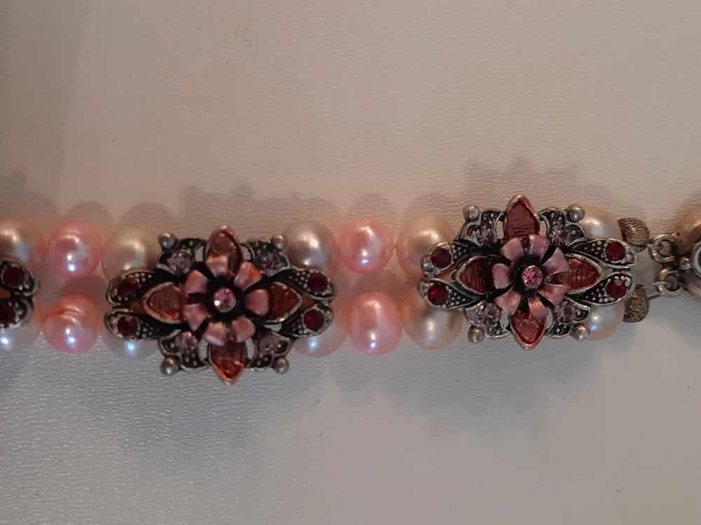 real pearl and Floral Bracelet image indicator(8)
