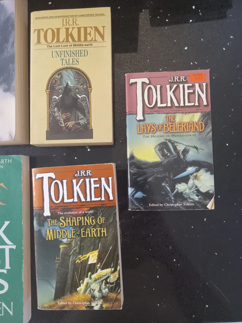 J.R.R. Tolkien Books - Lord of the Rings, Silmarillion image indicator(2)