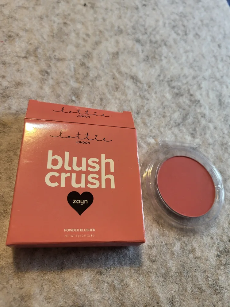 Lottie London Blush Crush - ZAYN thumbnail