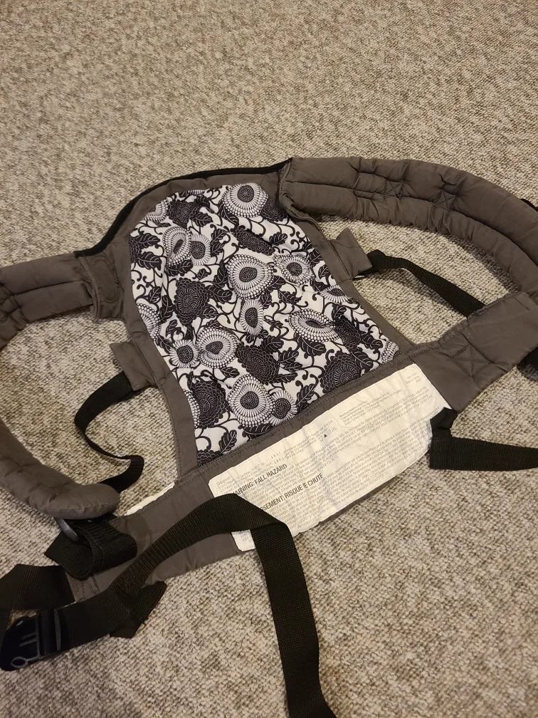 Infantino Baby Carrier - Grey image indicator(2)
