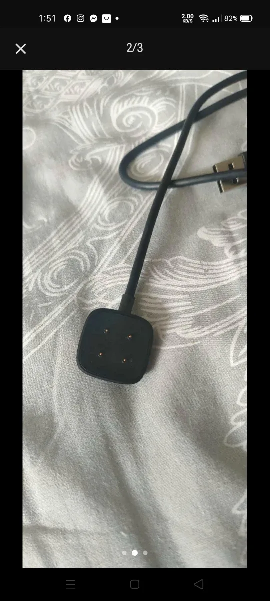 Fitbit Charger - Black image indicator(3)