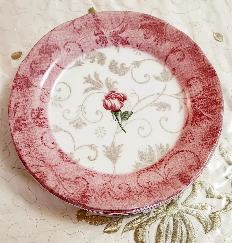 Decorative Plate with Rose Design thumbnail