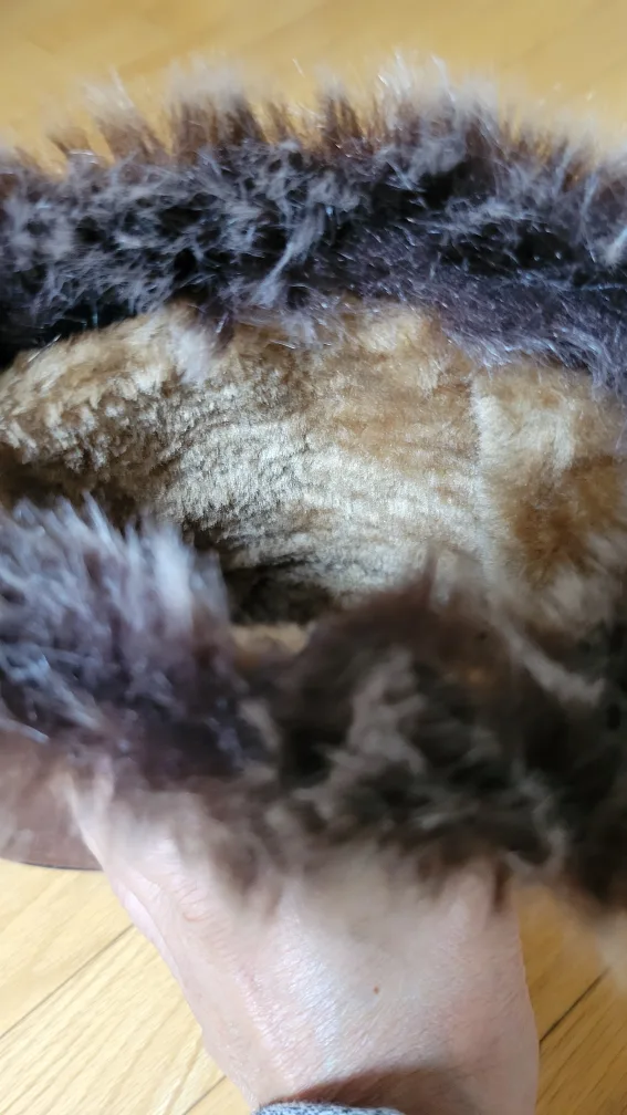 Brand New Stylish Brown Winter Boots W/Faux Fur Trim Size 8 image indicator(3)