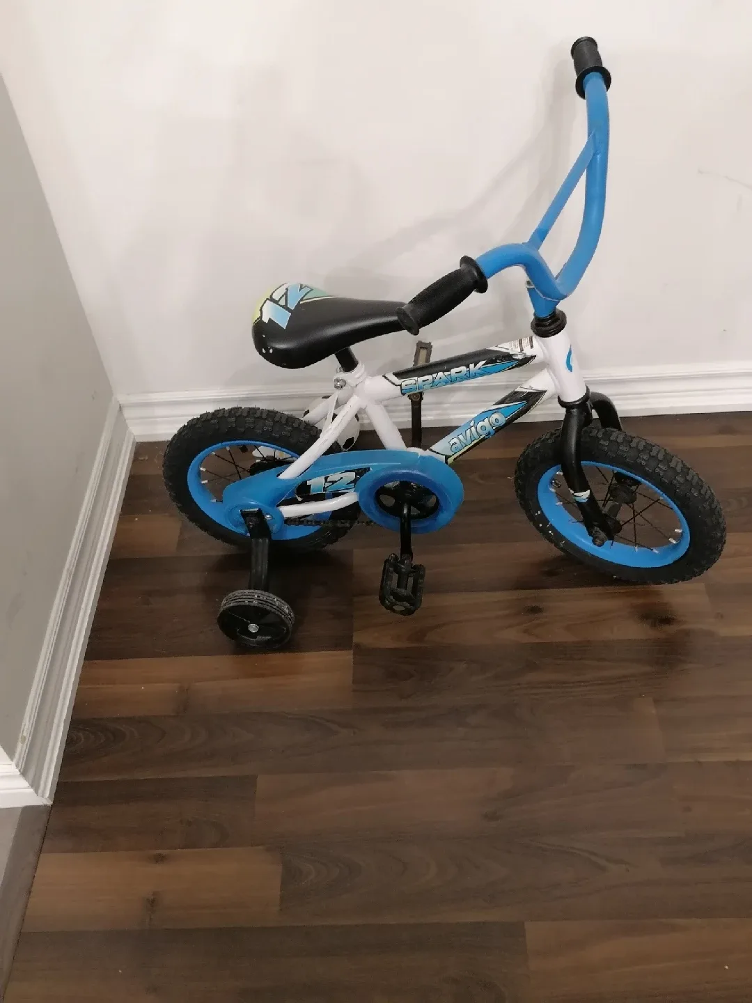 Avigo Spark Kids Bike - Blue & White thumbnail