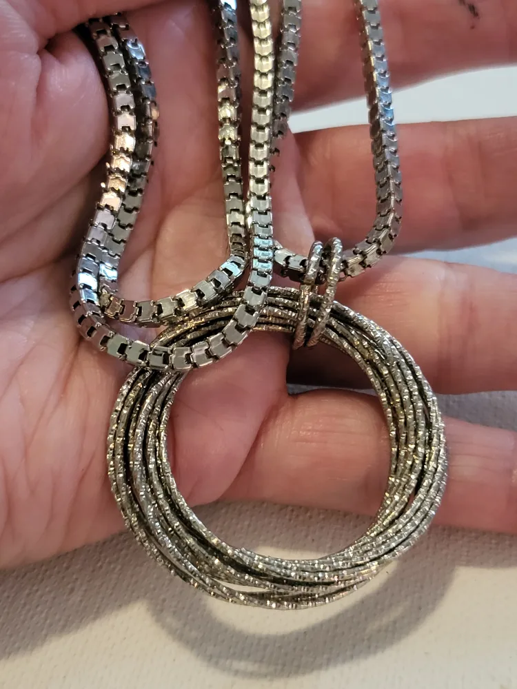 Silver Tone Cable Pendant Necklace thumbnail