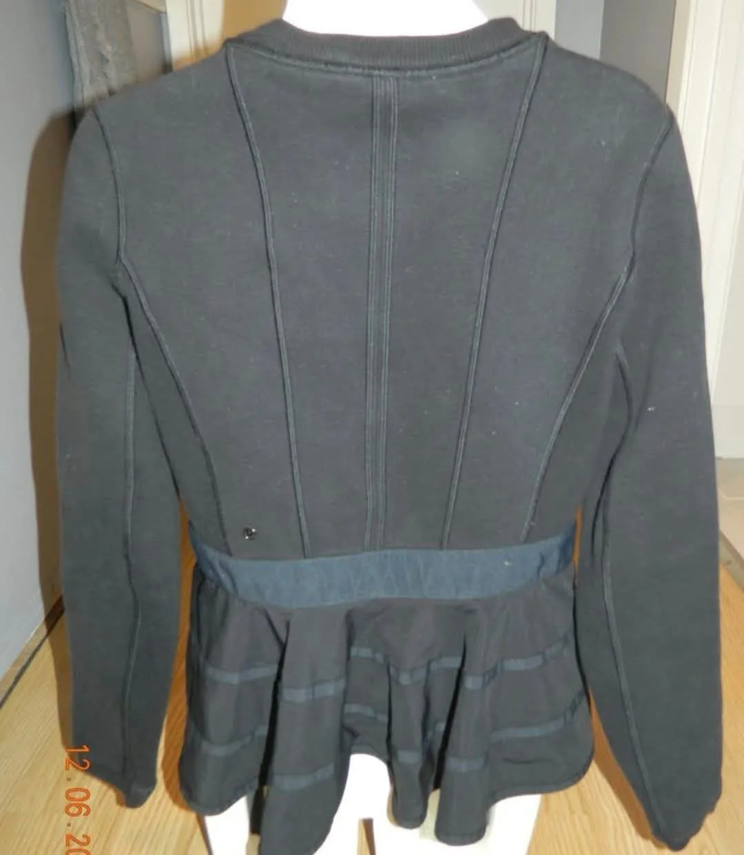 Lululemon ruffle up zip up Size 6 image indicator(2)