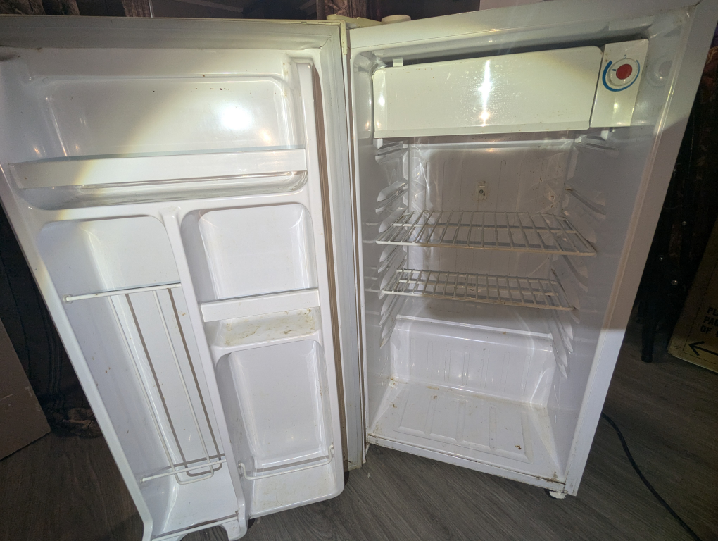 Diplomat Mini Fridge - White - photo 2
