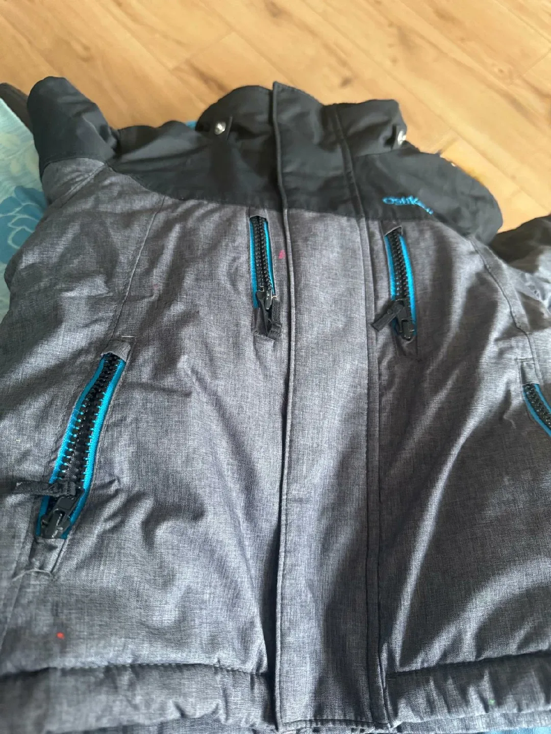 Snowsuit 3T Oshkosh brand image indicator(2)