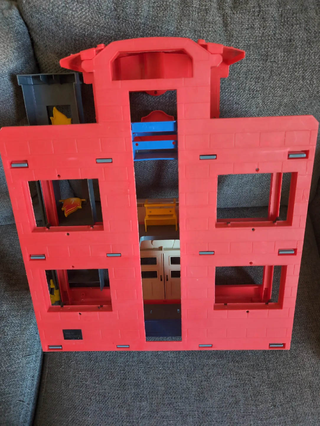 Fire Station Playset - Red & Grey image indicator(2)