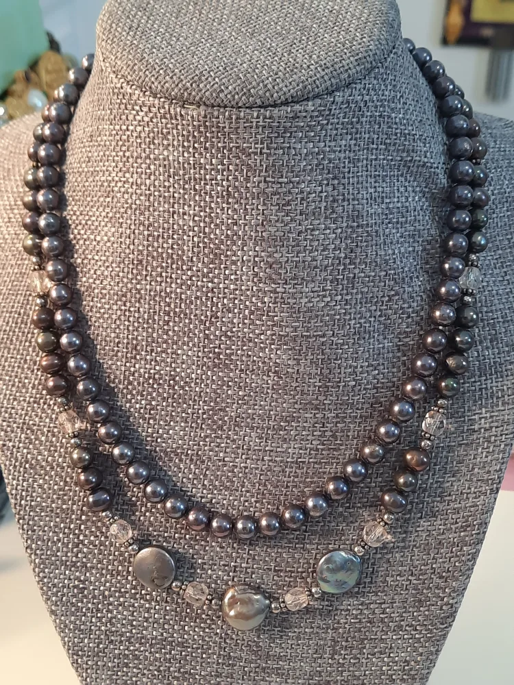 Black Pearl Necklaces one with 925 silver clasp image indicator(2)