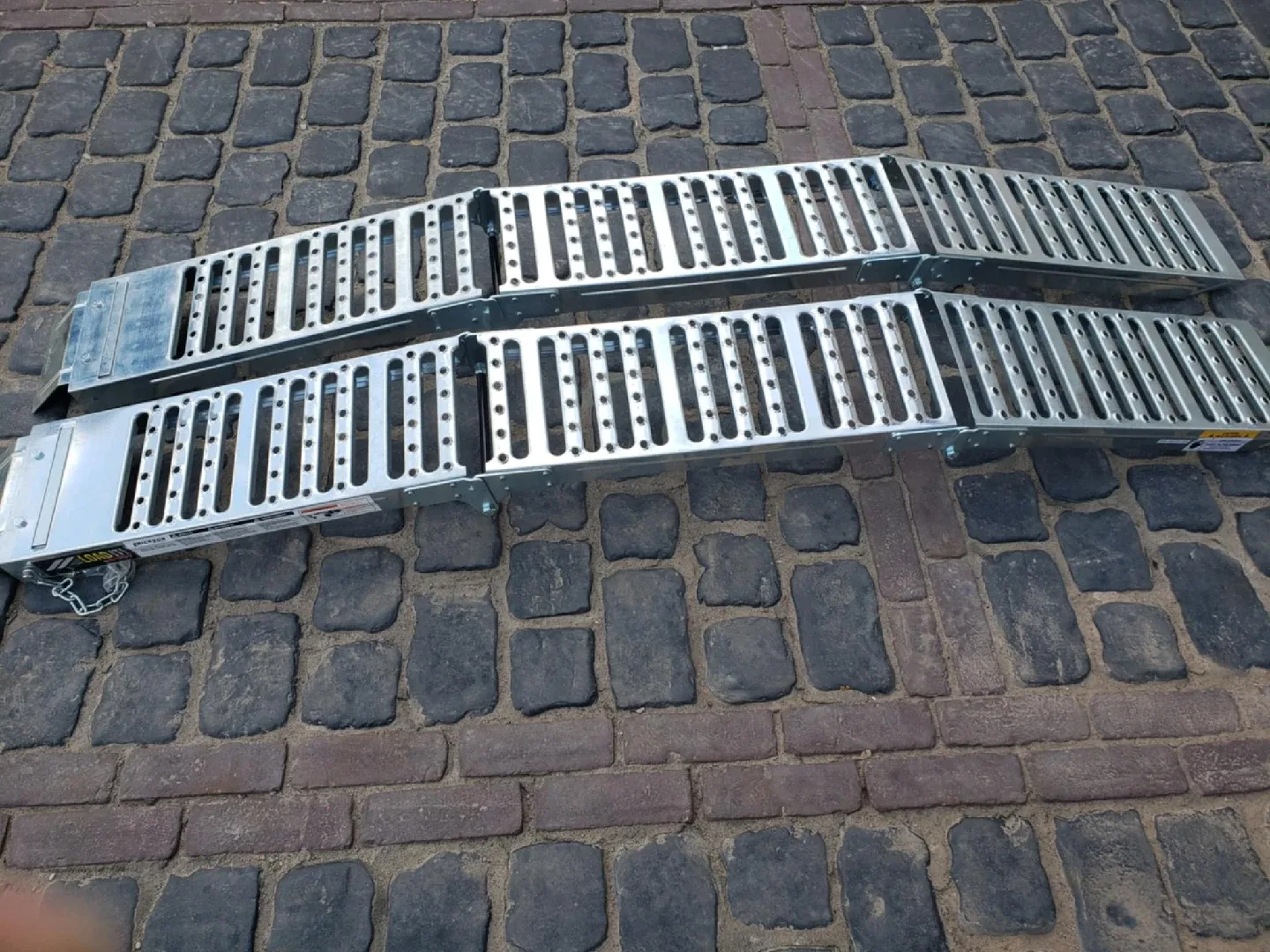 New Folding Loading Ramps - Pair image indicator(2)