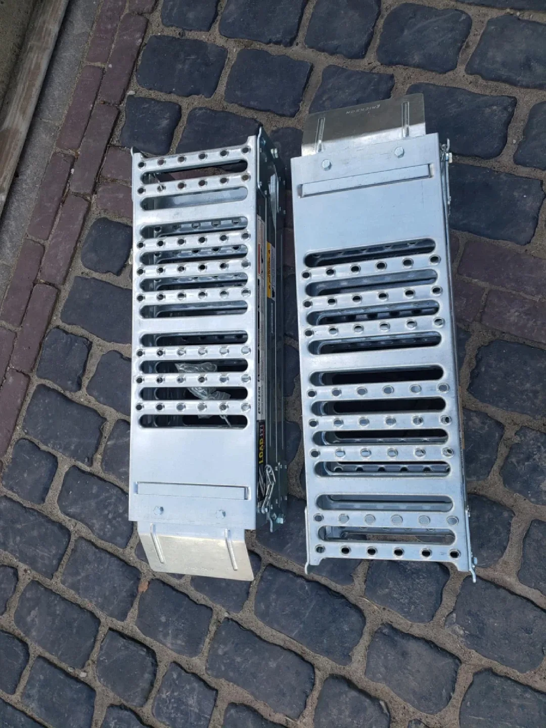 New Folding Loading Ramps - Pair image indicator(3)