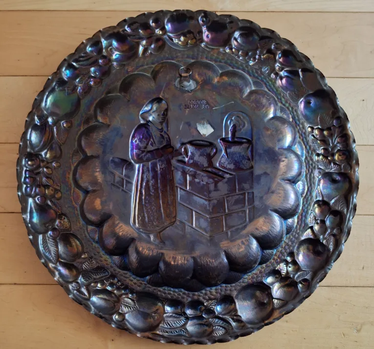 Vintage Italian Large  Copper Wall Plates - Set of 2 image indicator(4)