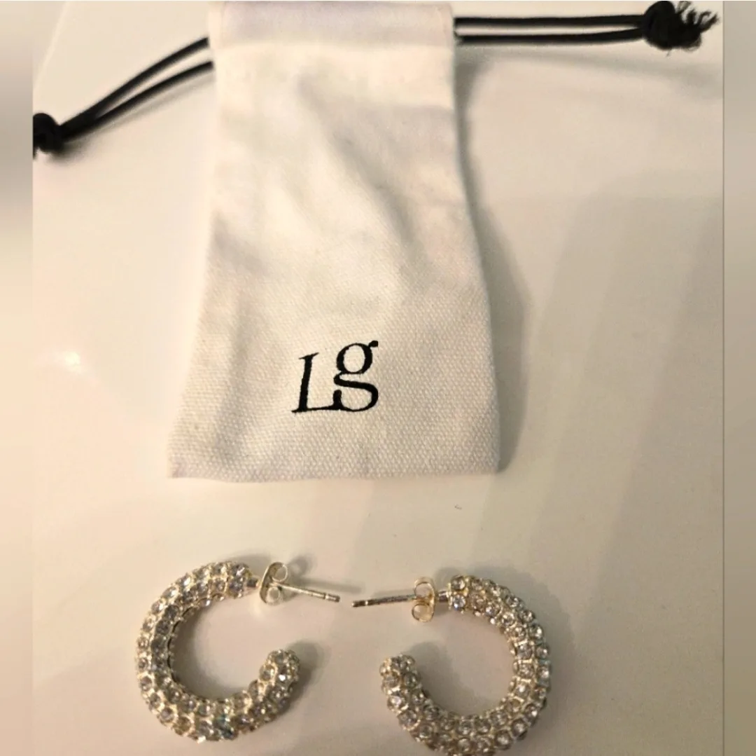 Lisa Gozlan Canadian Designer Hoop Earings image indicator(3)