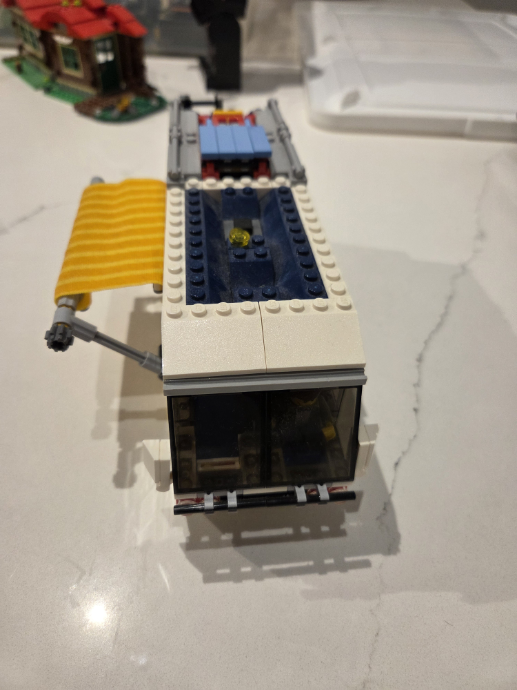 LEGO RV Camper Van - photo 3