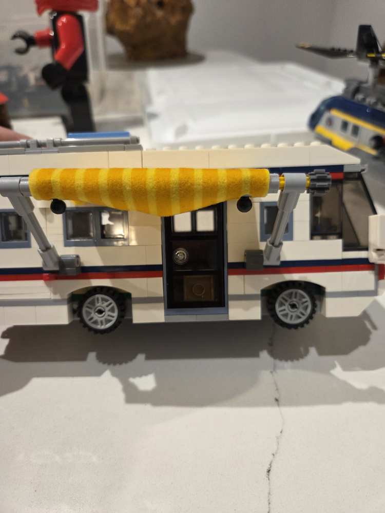 LEGO RV Camper Van - photo 4