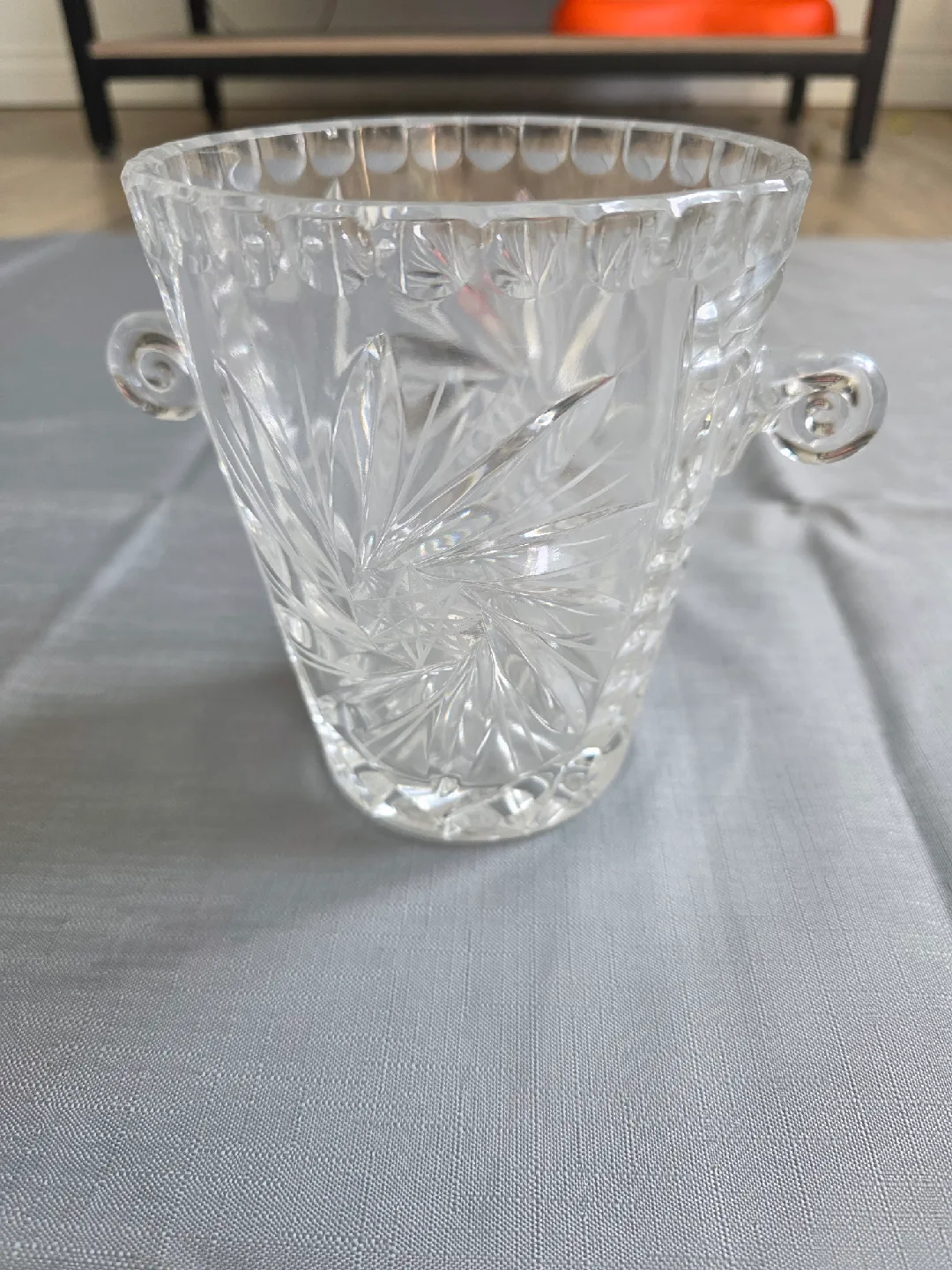 Pinwheel Crystal Ice Bucket/vas le with Handles thumbnail